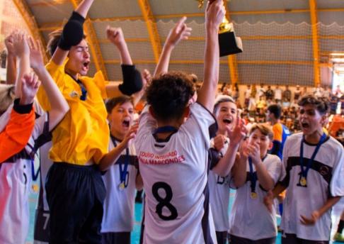 Jogos Escolares de Futsal - Vitória Categoria B vs. San Rafael