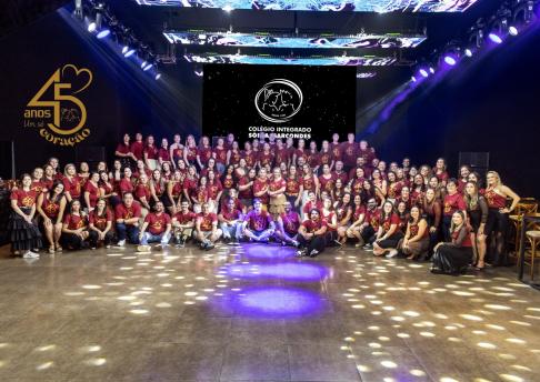 Colégio Sônia Marcondes celebra o Dia dos Professores em grande estilo: 45 anos de história, um só coração